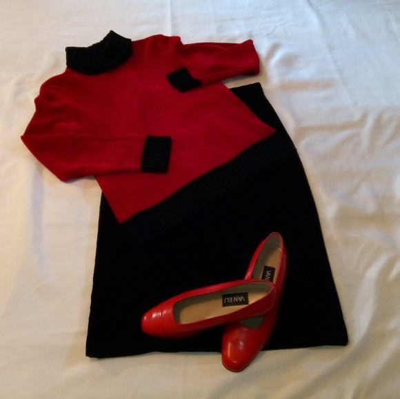 Liz Claiborne Collections Velvet Pencil Skirt - Picture 6 of 6